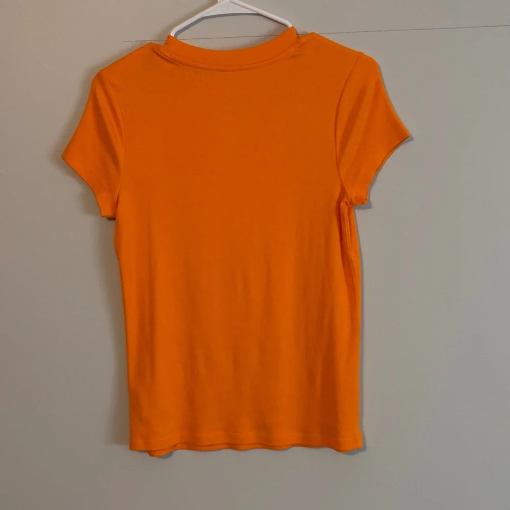 A New Day Women's Bright Orange Short Sleeve Tee med: NWT. - Picture 8 of 8